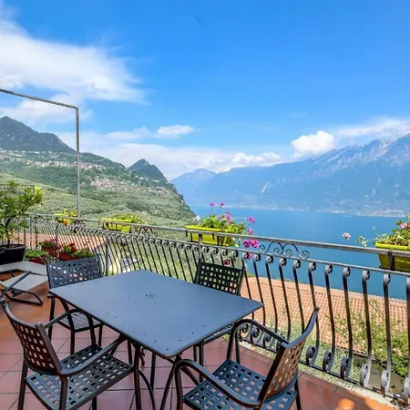 Mandorla Apartment *