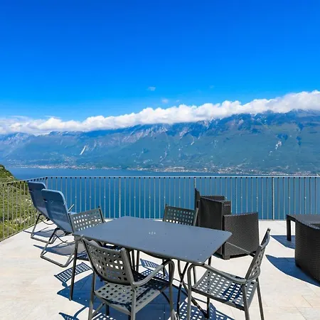 Mandorla Apartment